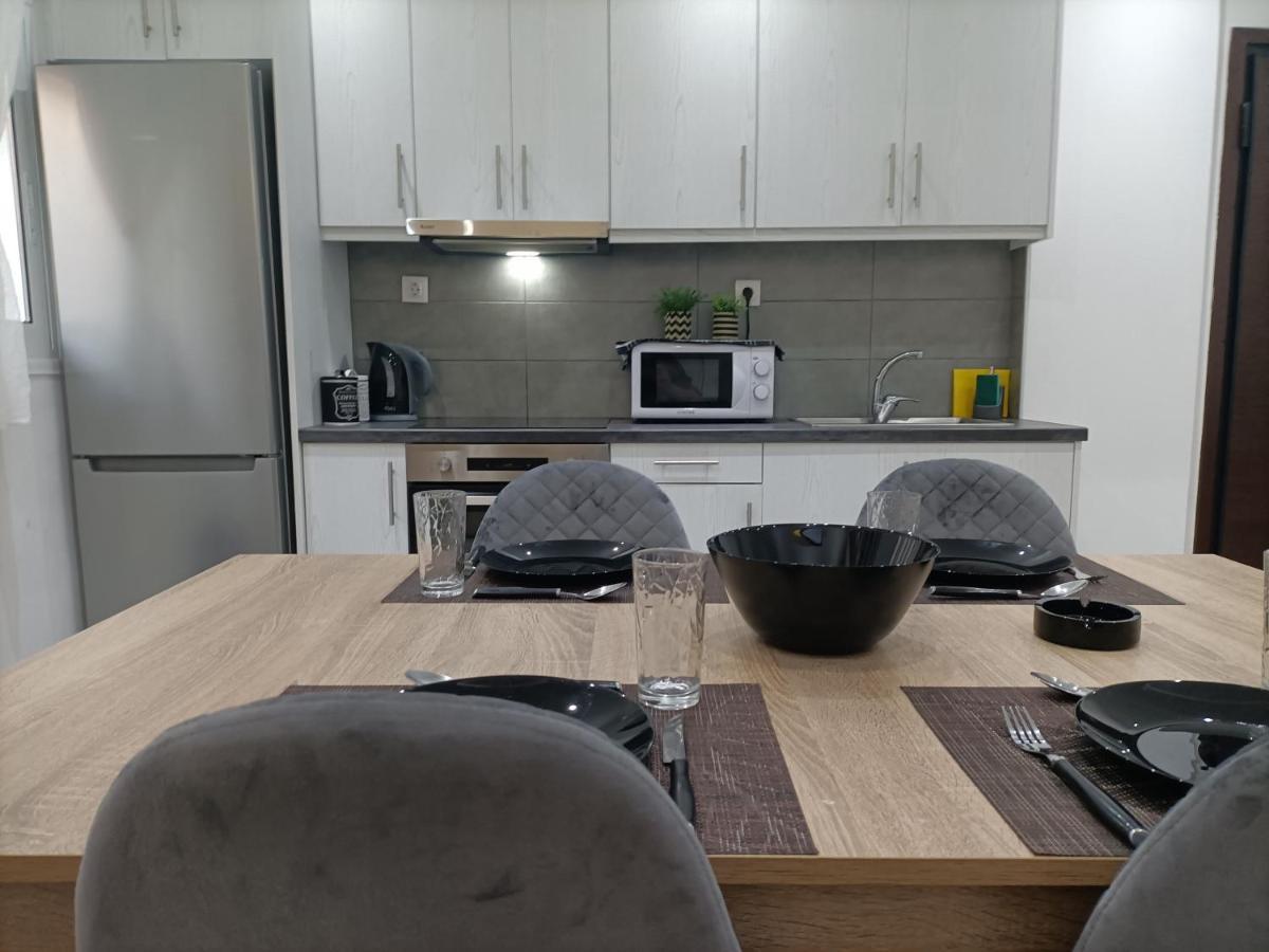 Travelers Tranquil & Chillout Apt Appartamento Atene Esterno foto