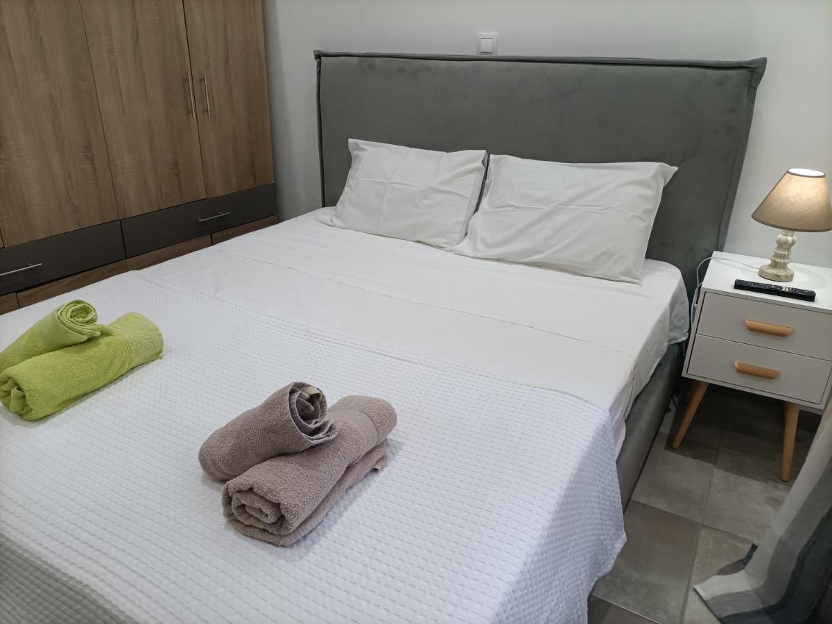 Travelers Tranquil & Chillout Apt Appartamento Atene Esterno foto