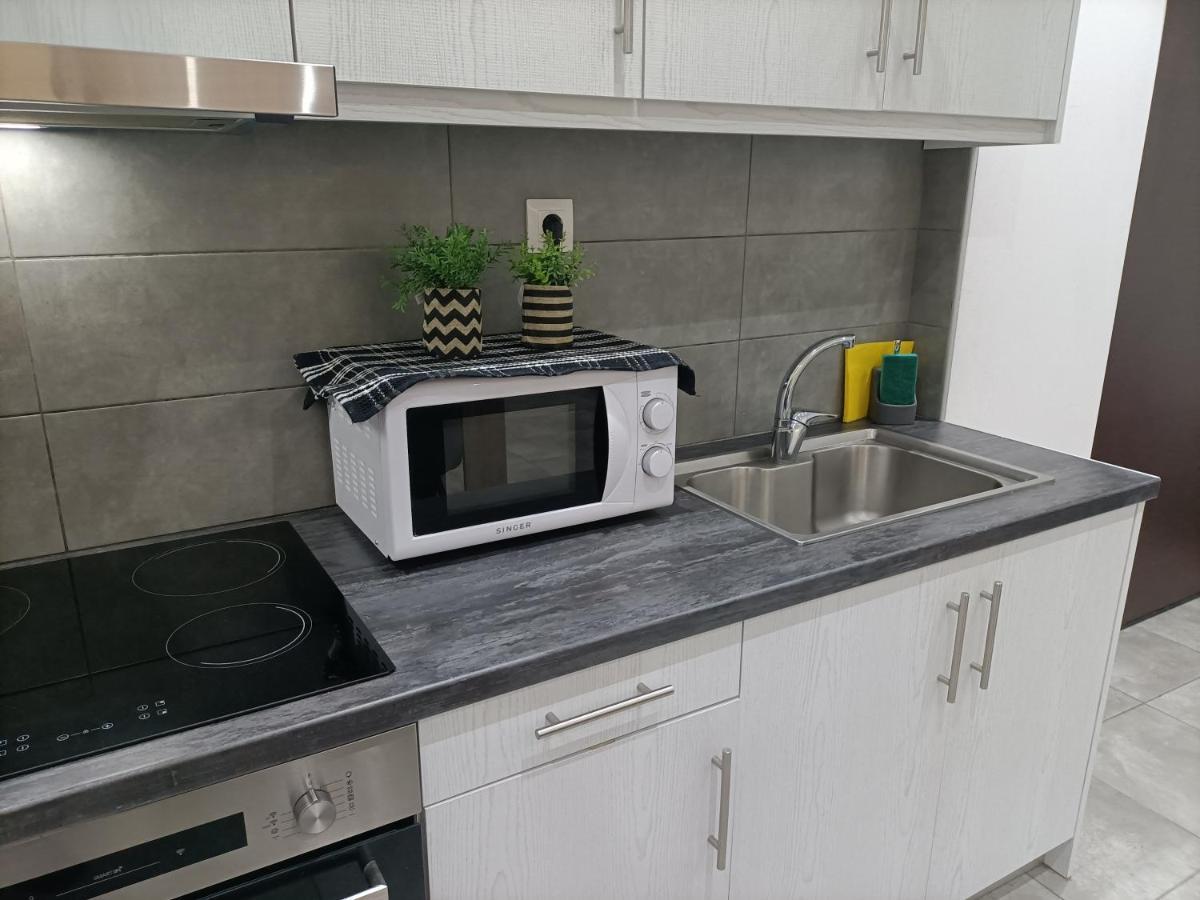 Travelers Tranquil & Chillout Apt Appartamento Atene Esterno foto